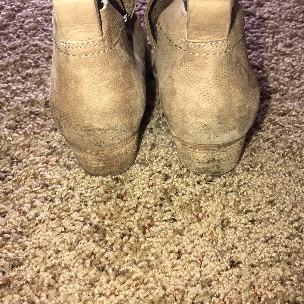 Dolce Vita tan booties size 9 - Picture 4 of 6